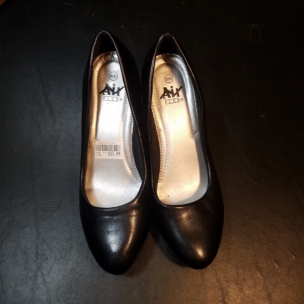 Comfy Aix Flex Pumps